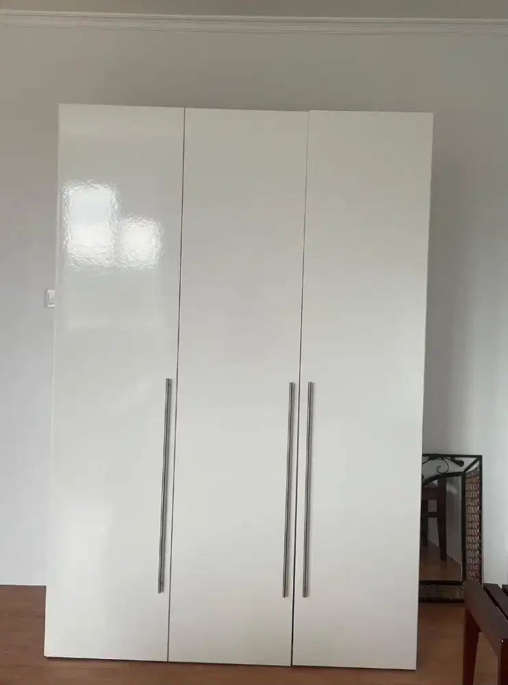 Magnum Lemari Pakaian 3 Pintu - Putih