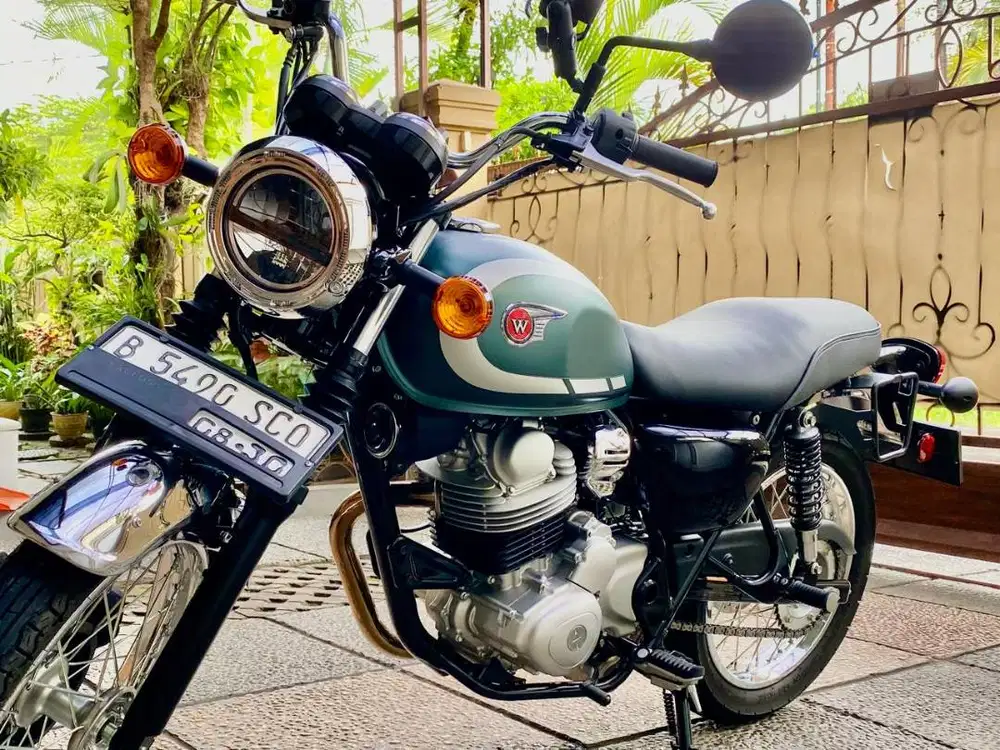 For Sale Kawasaki W230 Tahun 2025, KM 300, Like New !!!