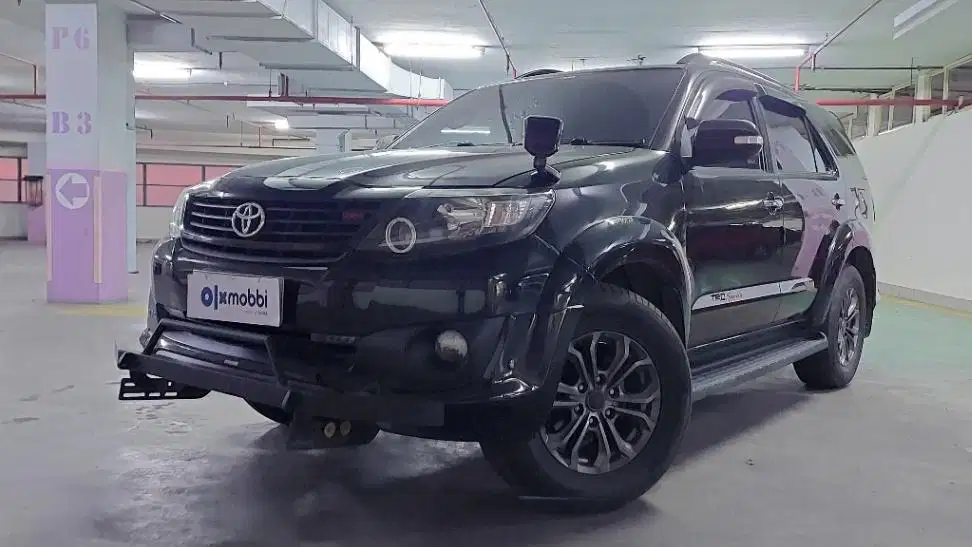 TDP 11JT, TERMURAH Toyota Fortuner 2.7 G TRD Bensin-AT Hitam