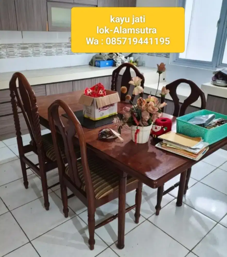 Meja Makan kayu jati