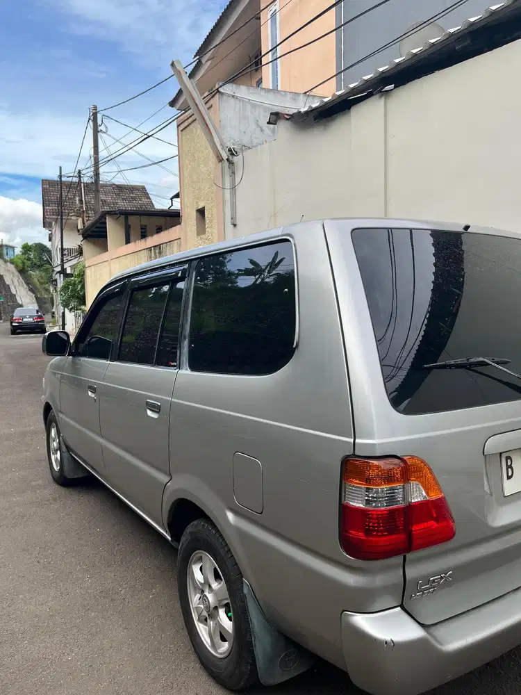 Toyota Kijang 2004 Bensin