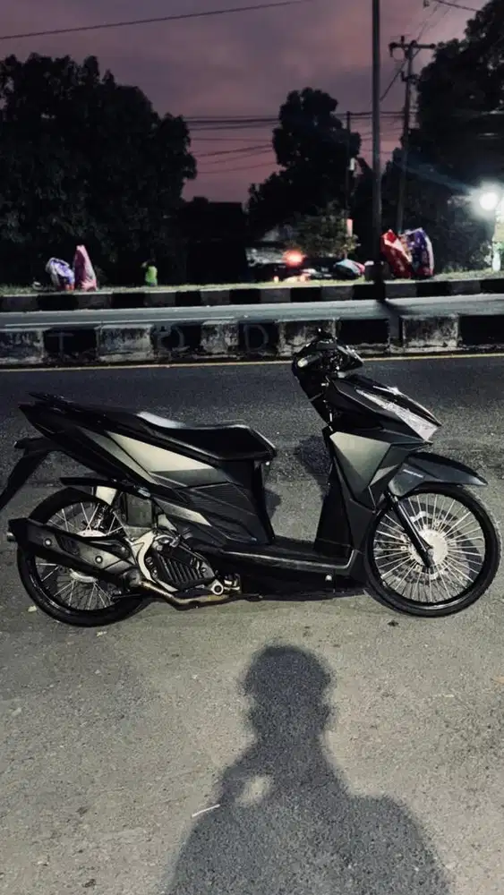 Jual vario 150 led old 2017 lengkap pajak hidup