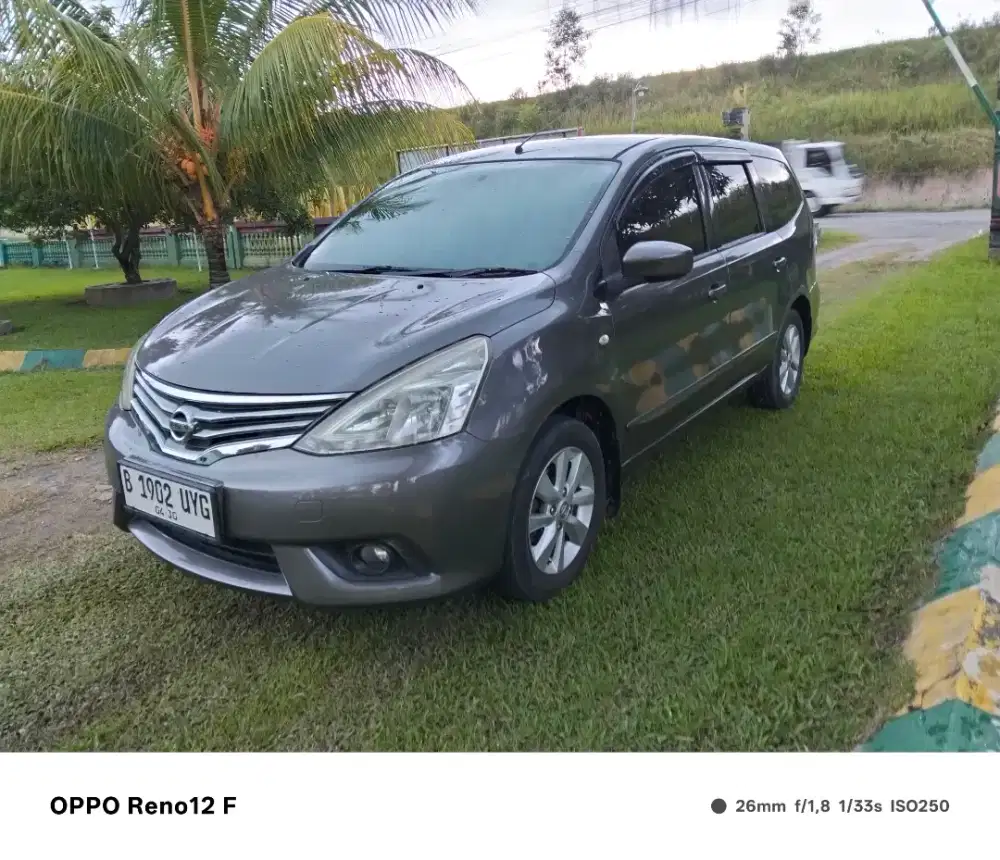 Mobil irit bertenaga Livina mobilnya