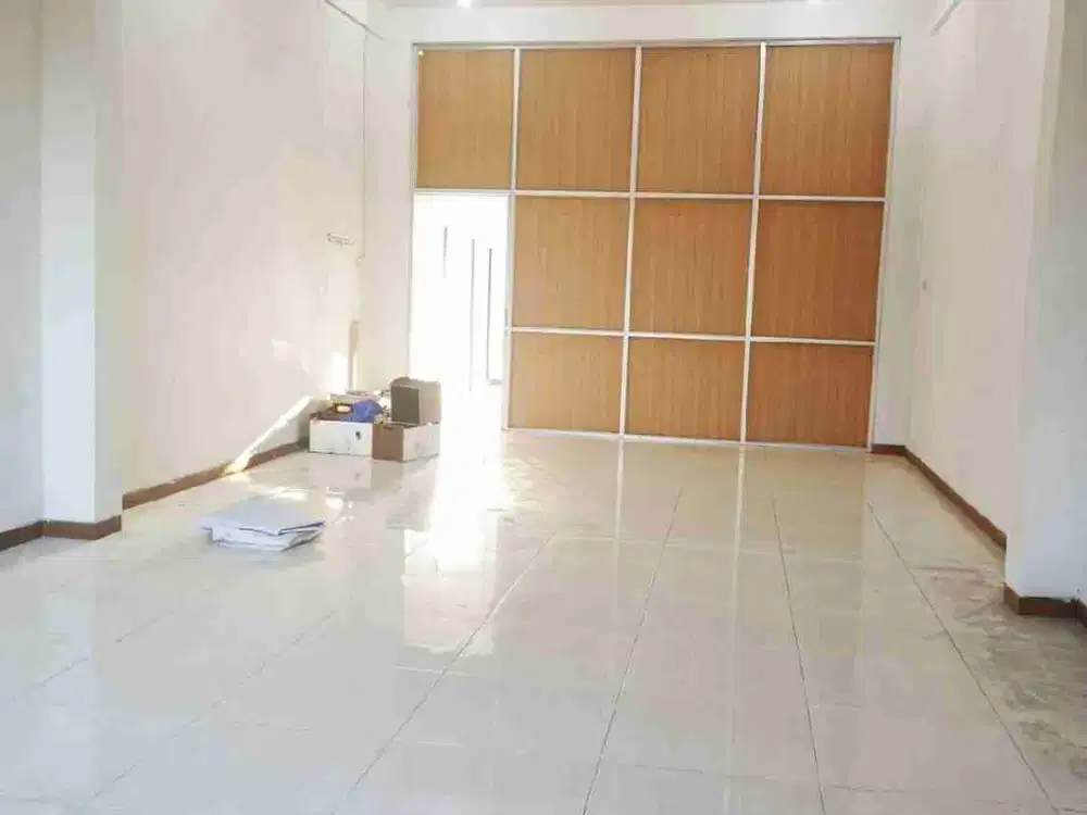 DIJUAL DISEWAKAN RUKO MERR LOKASI STRATEGIS ADA LAHAN PARKIR