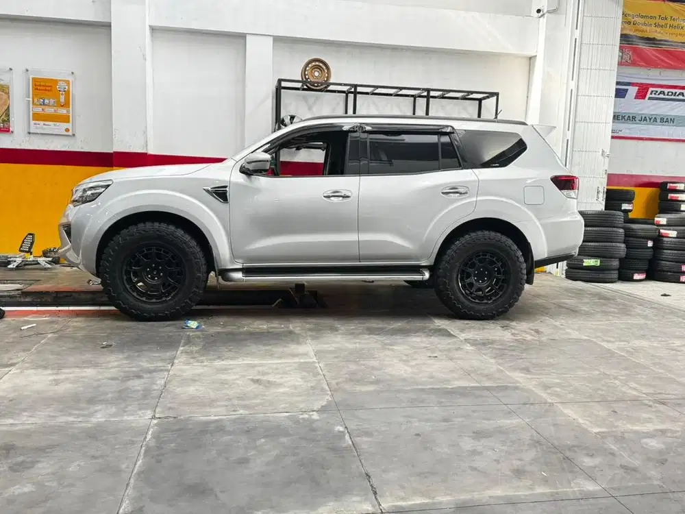 NISSAN TERRA 4x4 RARE SUPER CONDITION