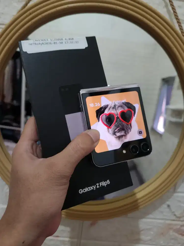 Samsung Z Flip 5 8/256gb Lavender Resmi Sein (-bercak kecil)