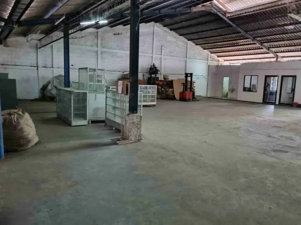 Gudang Siap Pakai Nol Jalan Raya Sedati dekat Bandara Juanda, Tropodo, Betro