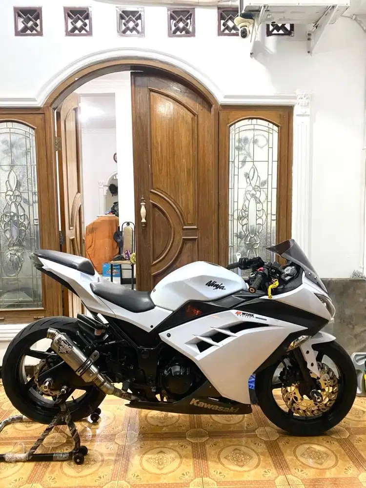 NINJA 250fi ISTIMEWA