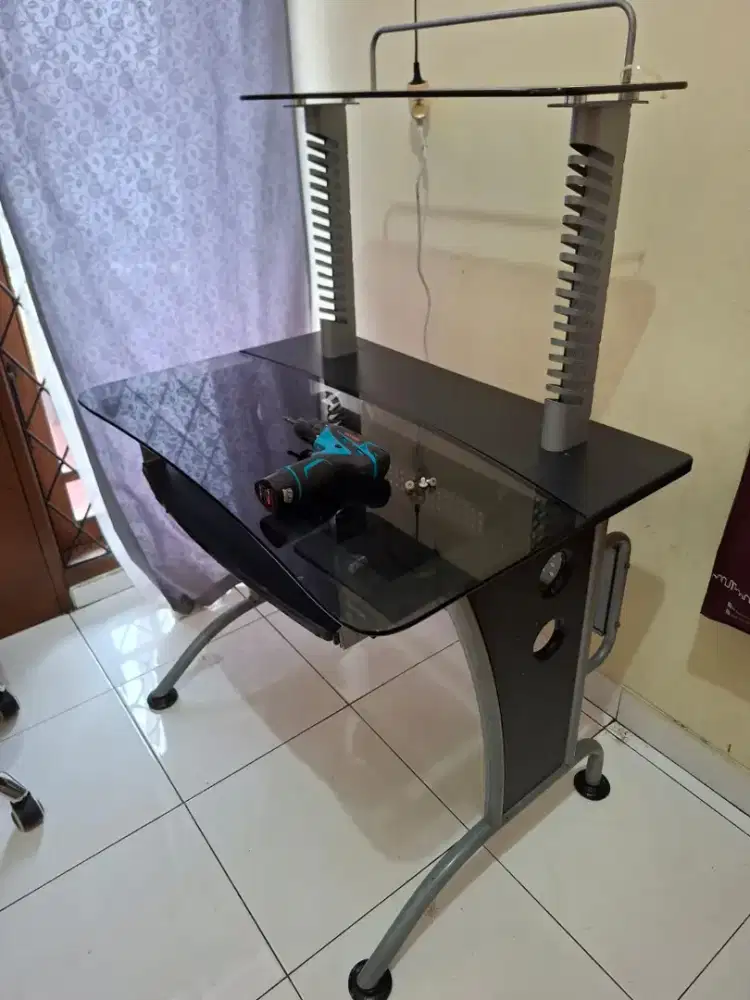 Meja belajar / meja kerja