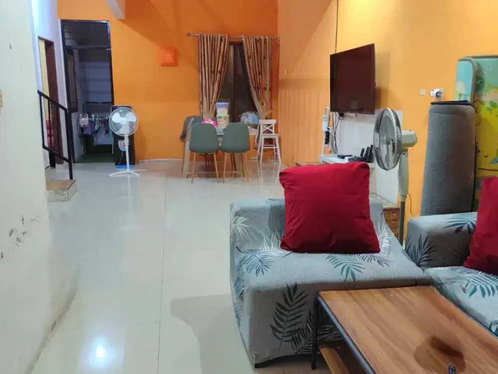 Rumah Murah Minimalis Siap Huni di Taman Modern Jakarta Timur - Akses Strategis