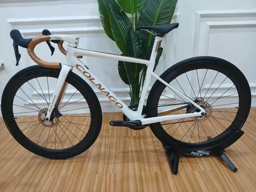 ROADBIKE C0LN4G0 V3RS ACM SIZE 42 WS ORIGINAL GS ORIGINAL