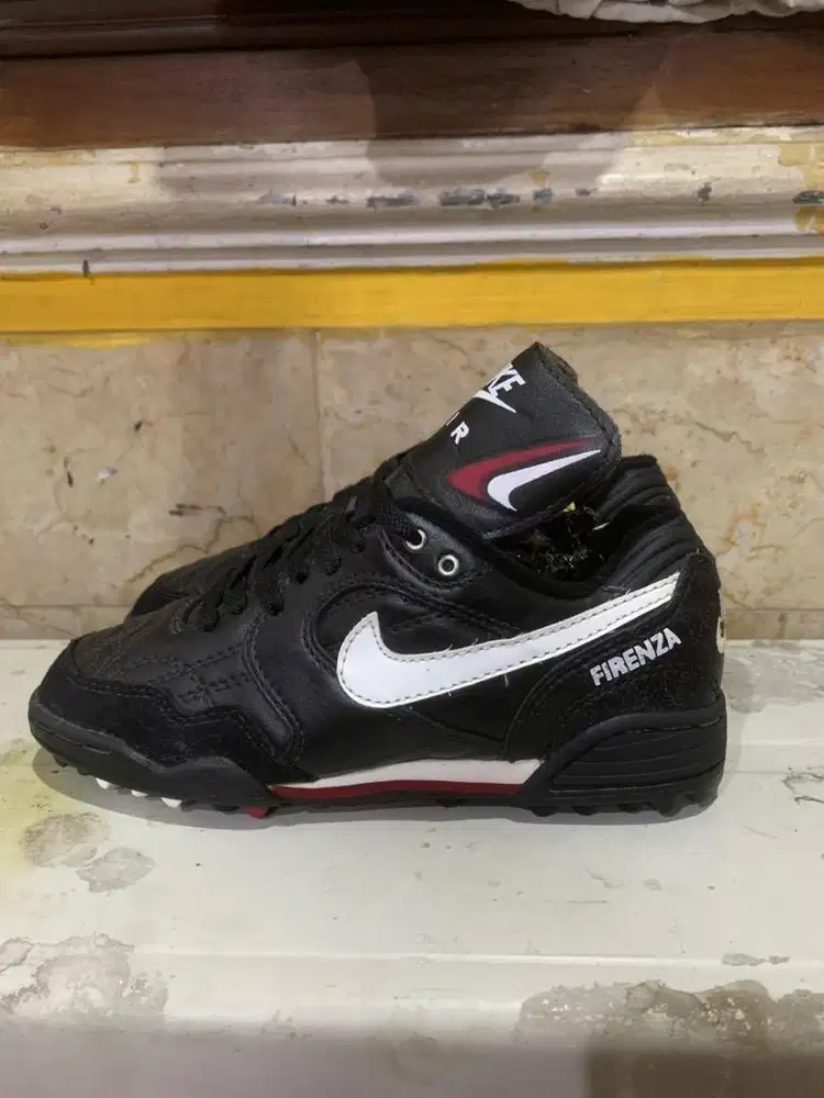 Sepatu bola futsal golf nike firenza size 37