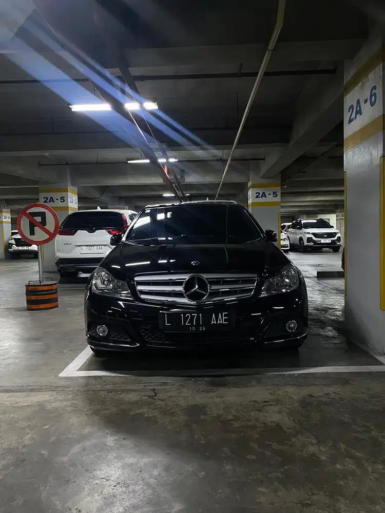 Dijual Mercedes Mercy C200 CGI Avantgarde AVG W204 Facelift FL