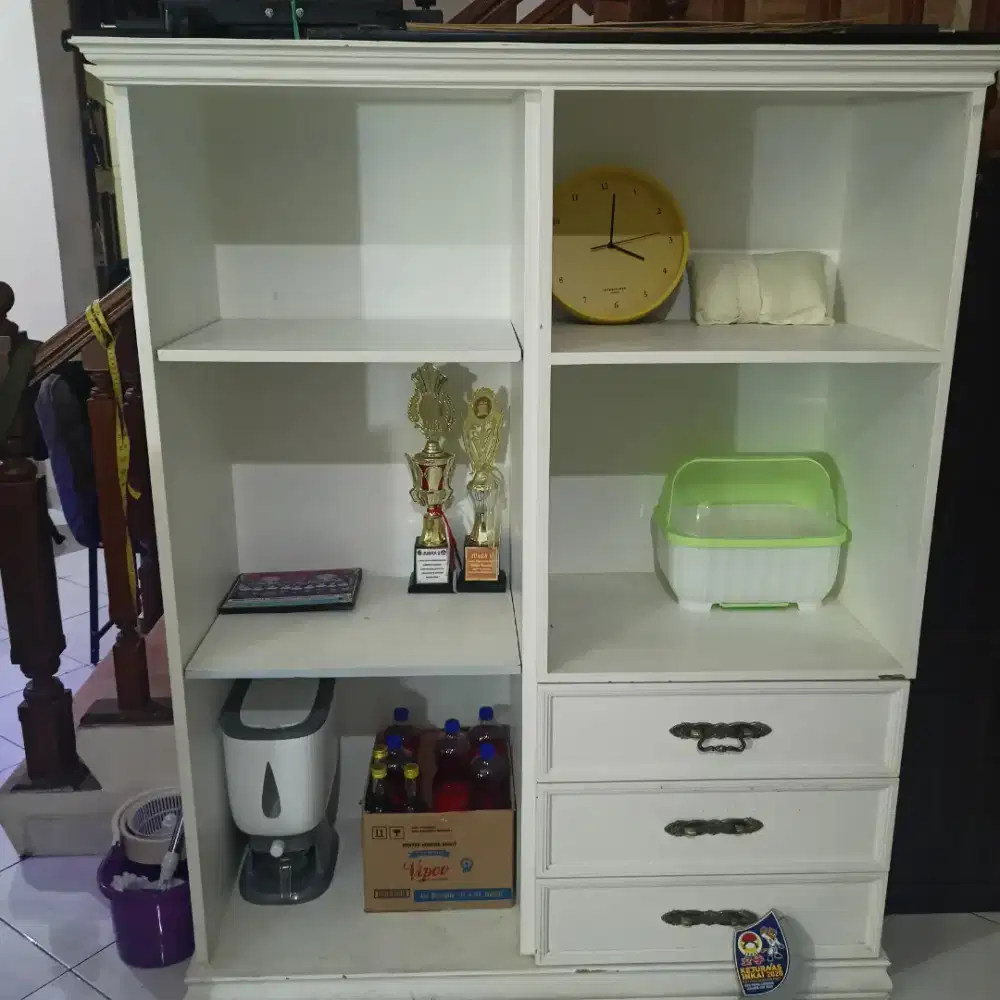 Lemari bufet / Lemari pajangan /Lemari rak