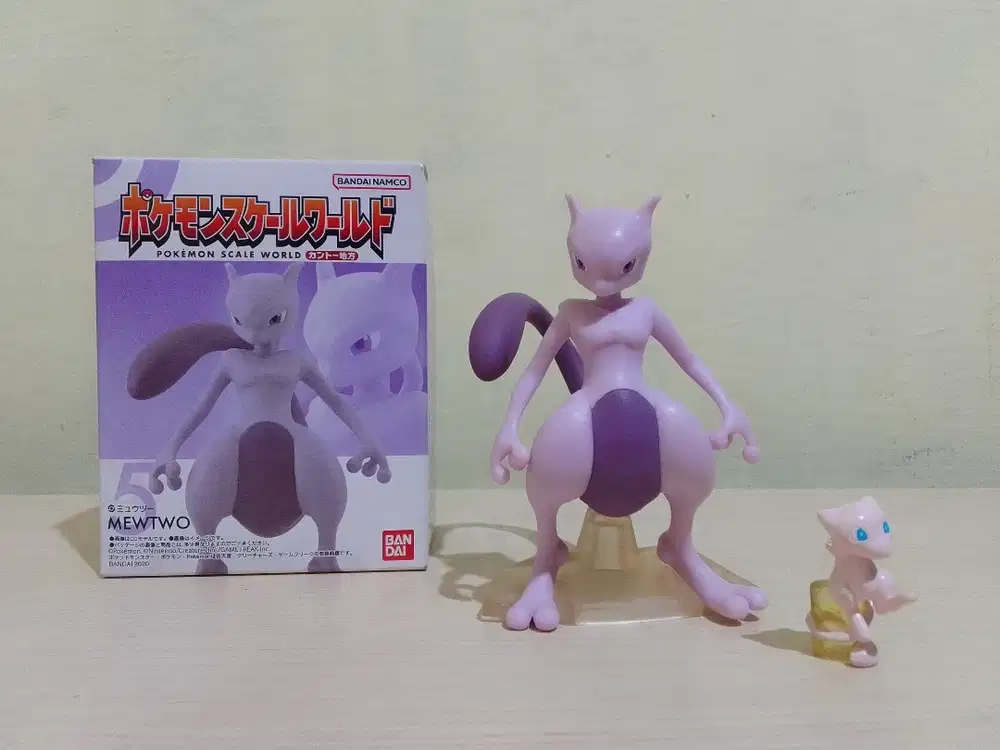 Pokemon Mewtwo dan Mew Set