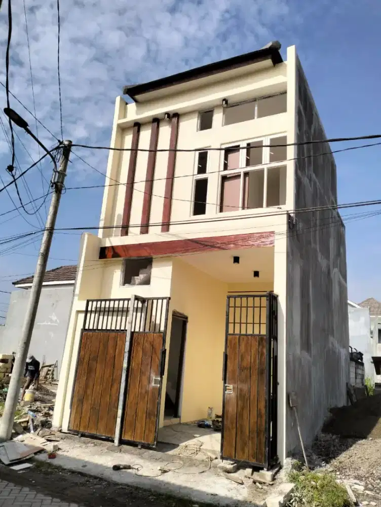 Dijual rumah 2 lantai