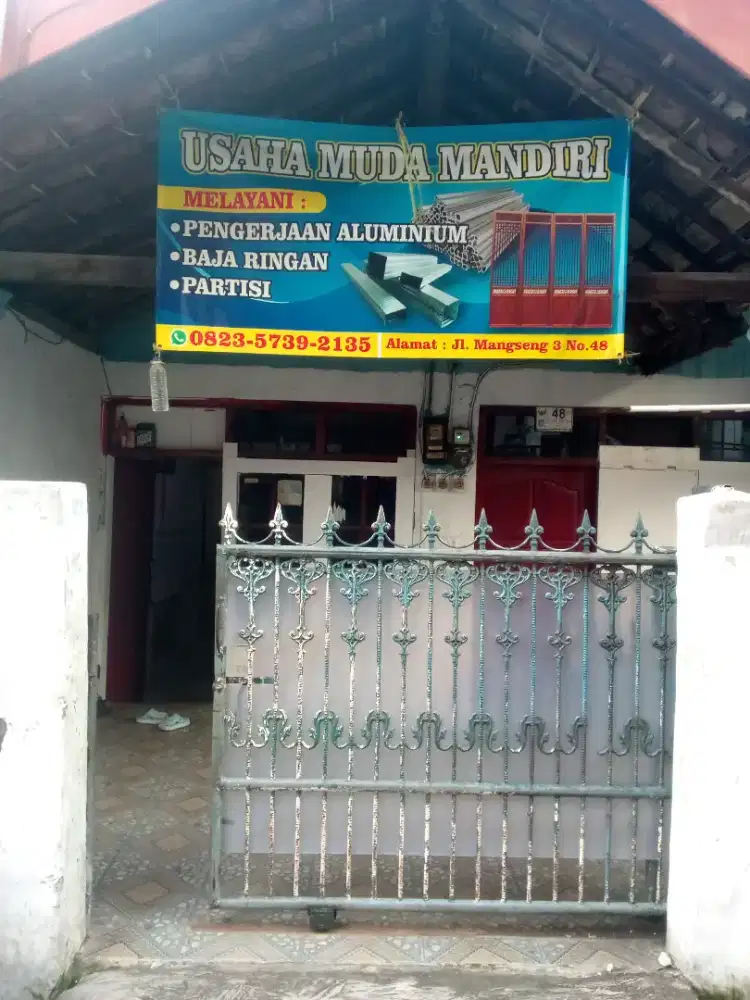 Tukang aluminium dan tralis