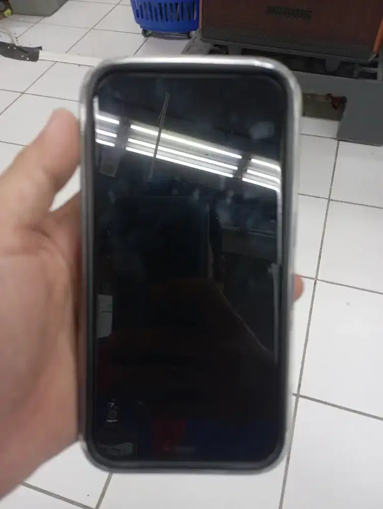 jual IP 11 , lcd ada garis item