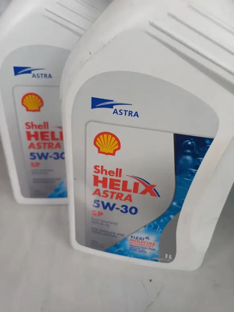 Oli Mobil Shell Helix Astra 5W-30