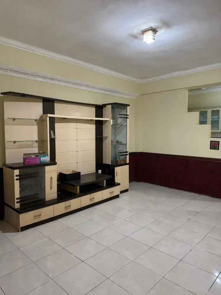 Disewakan rumah murah surabaya barat