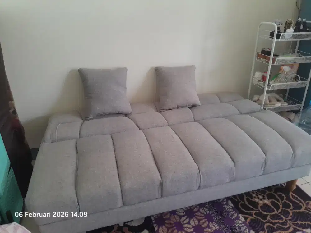 Sofa bed baru sebulan