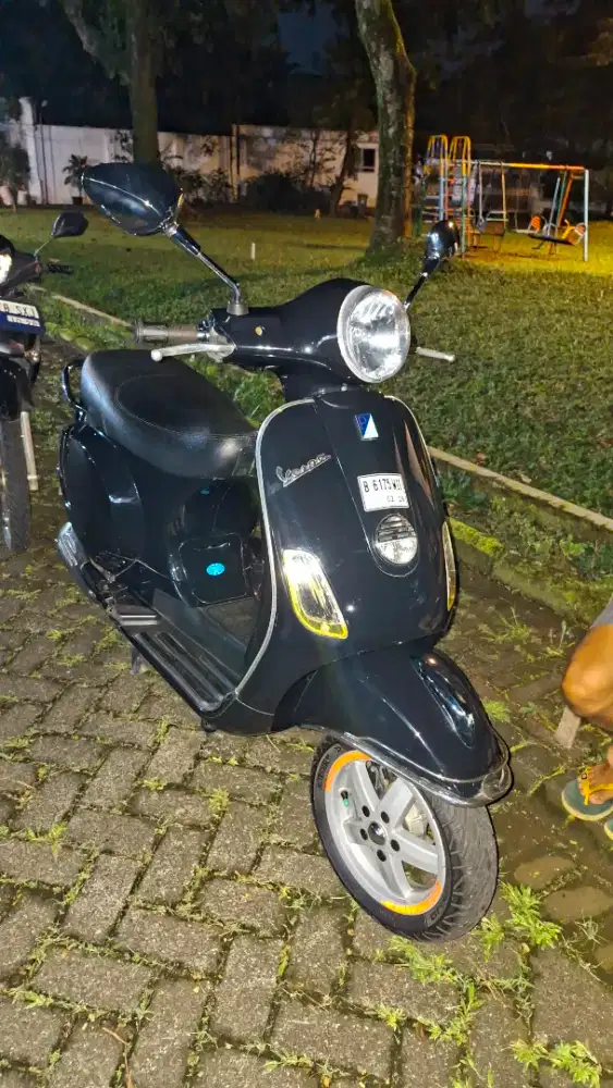 Vespa LX 125 karbu mulus rawatan