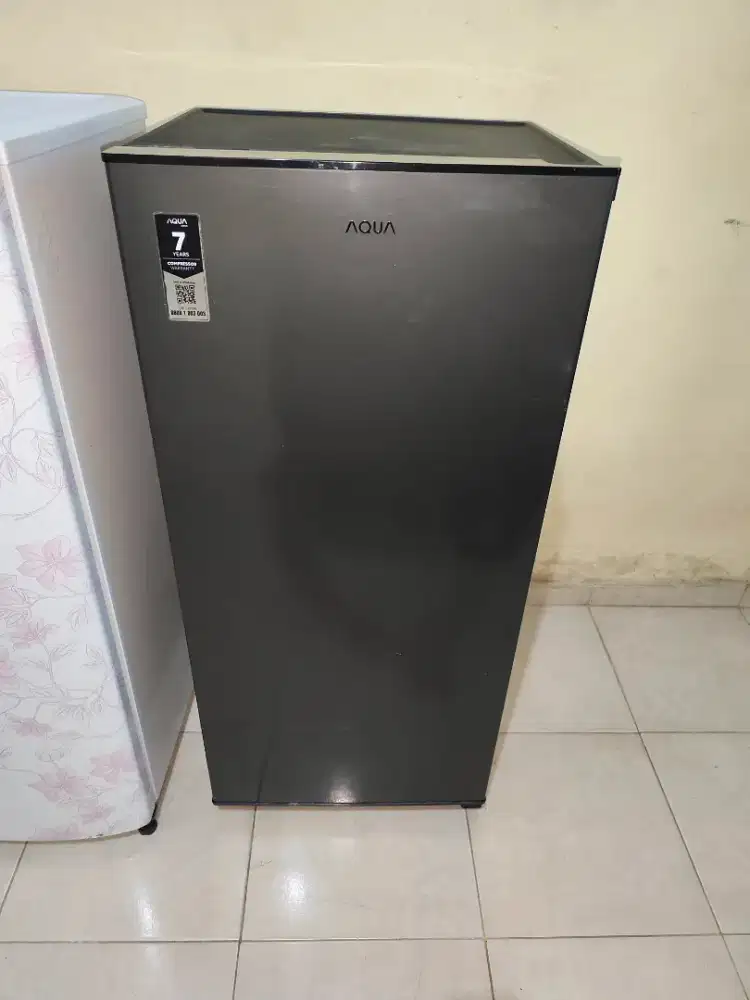 KULKAS 1 PINTU MERK AQUA