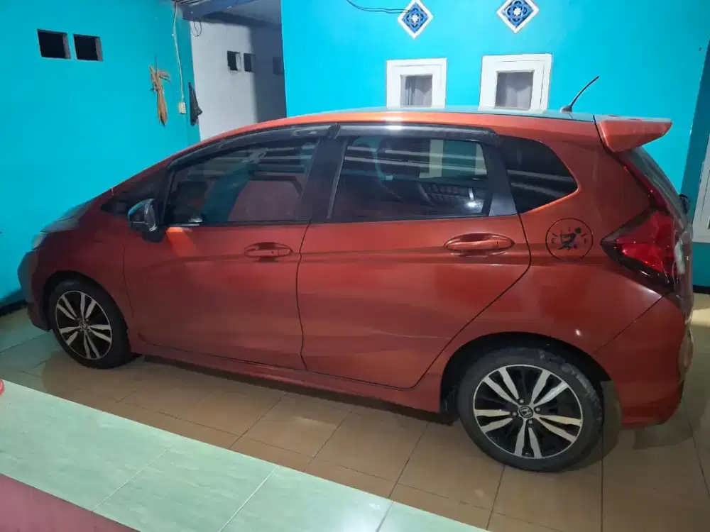 Satu tangan Dari baru Jazz rs