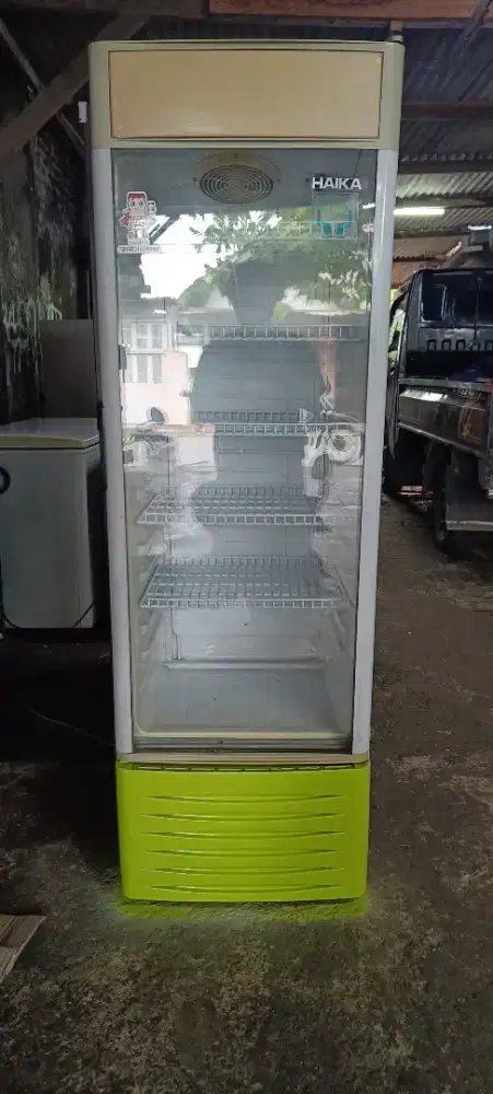 Showcase haika satu pintu