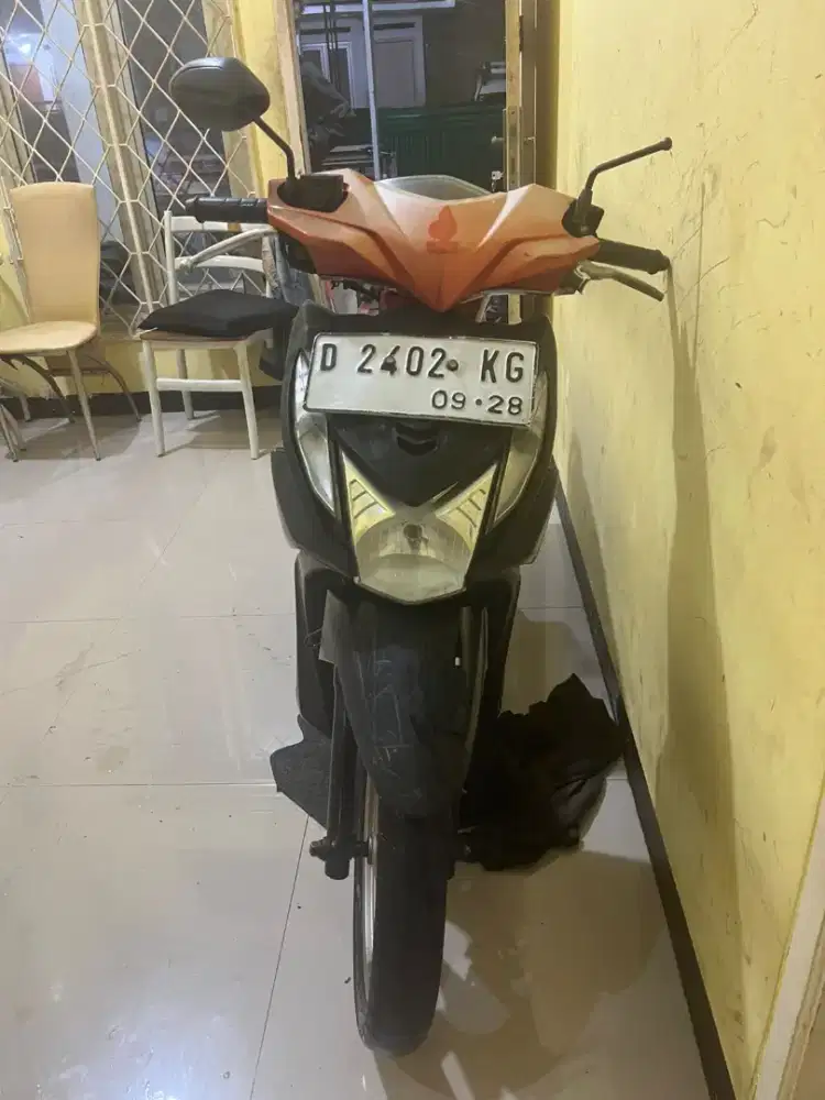 Honda beat tahun 2013 plat, d