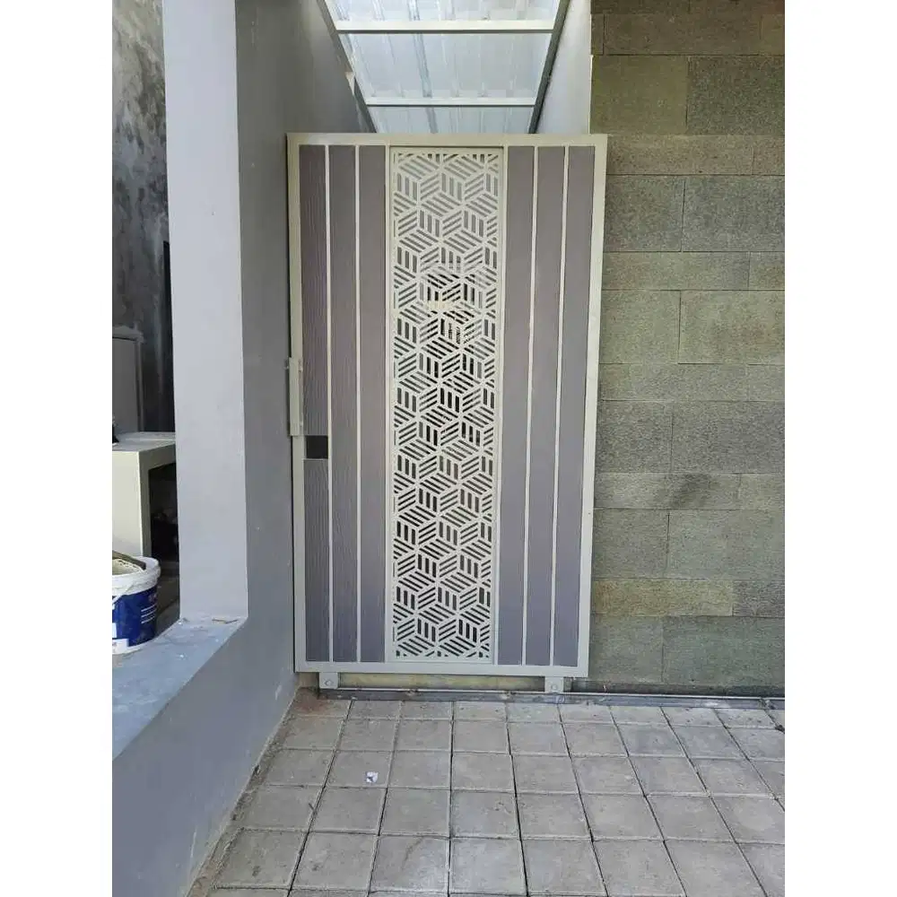 pintu doblle flate bolong