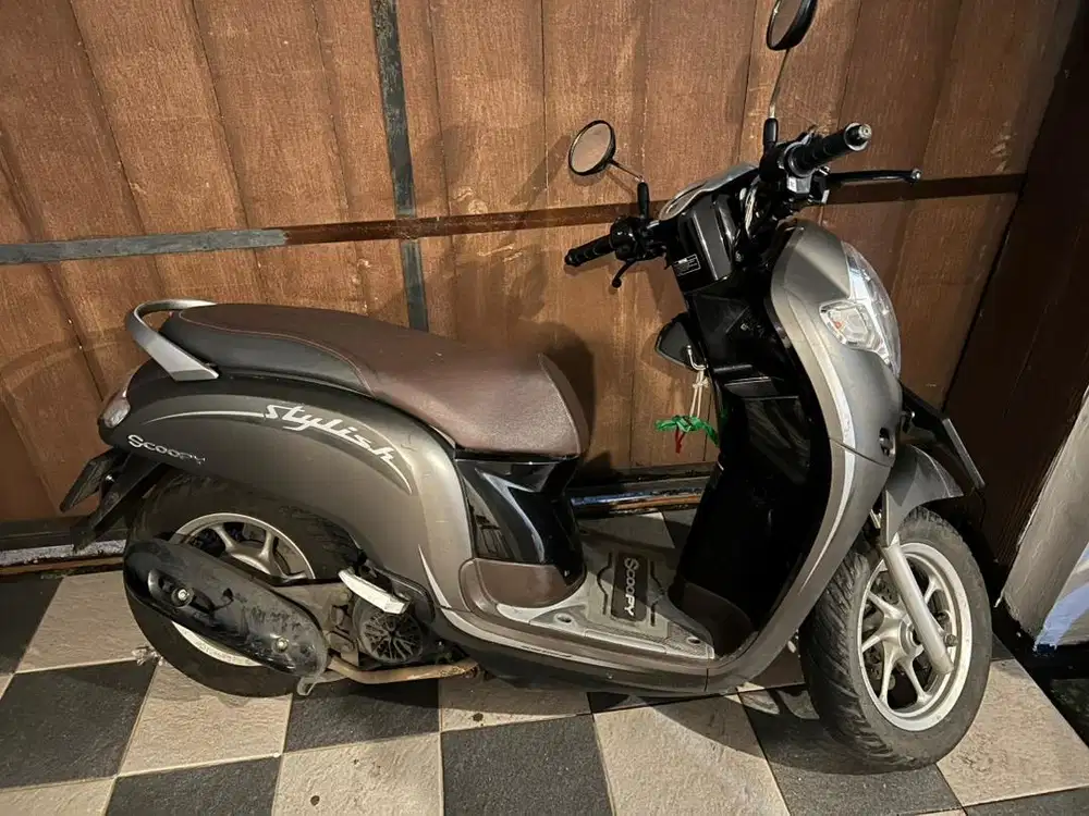 Scoopy plat B terawat surat lengkap