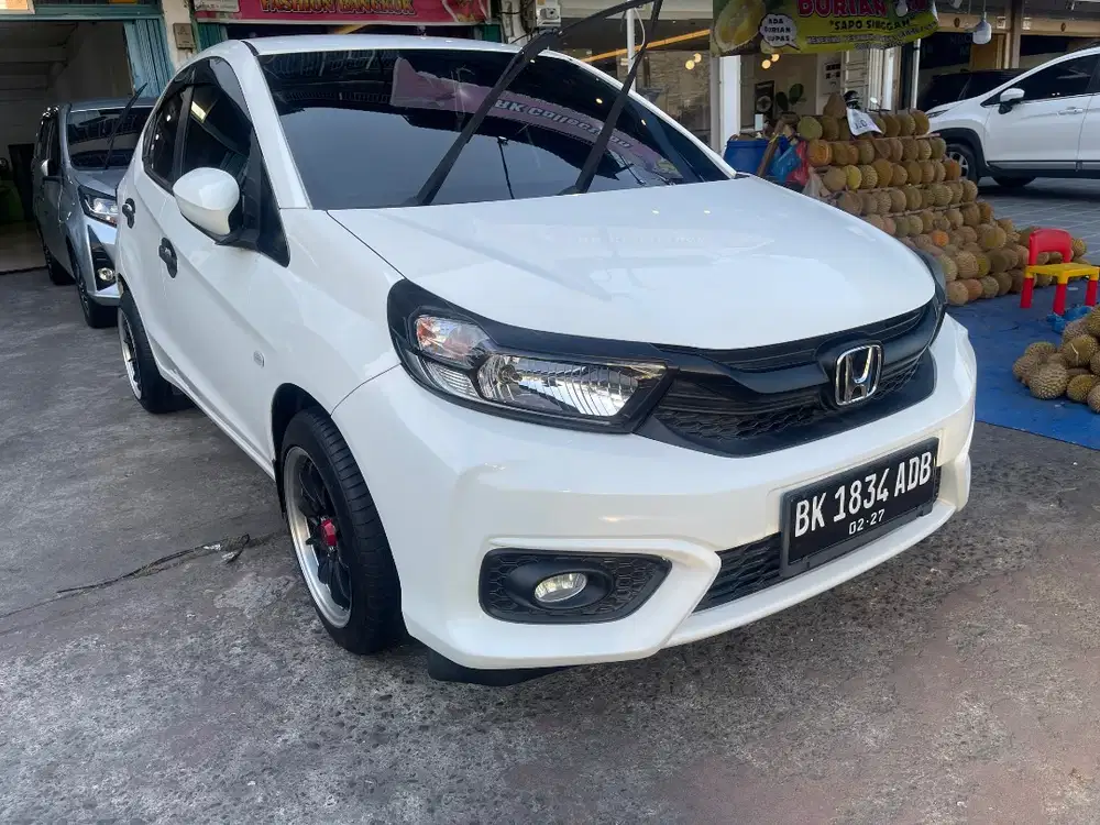 Brio e cvt 2021 putih