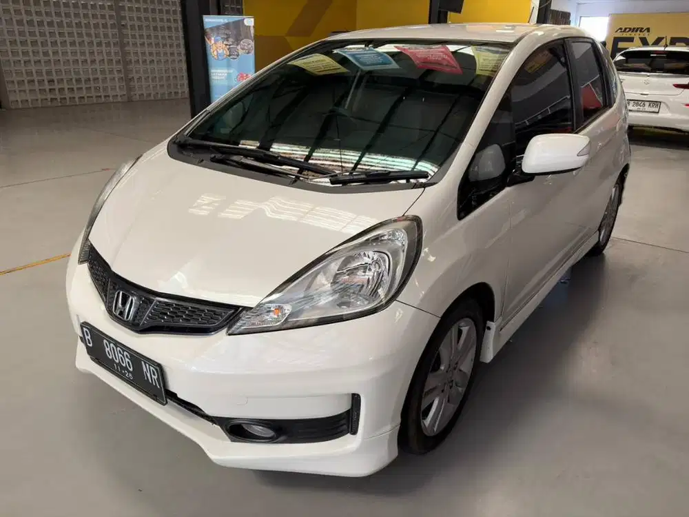 Honda Jazz 1.5 RS AT Pemakaian 2012 KM Antik Pajak Panjang Siap Pakai