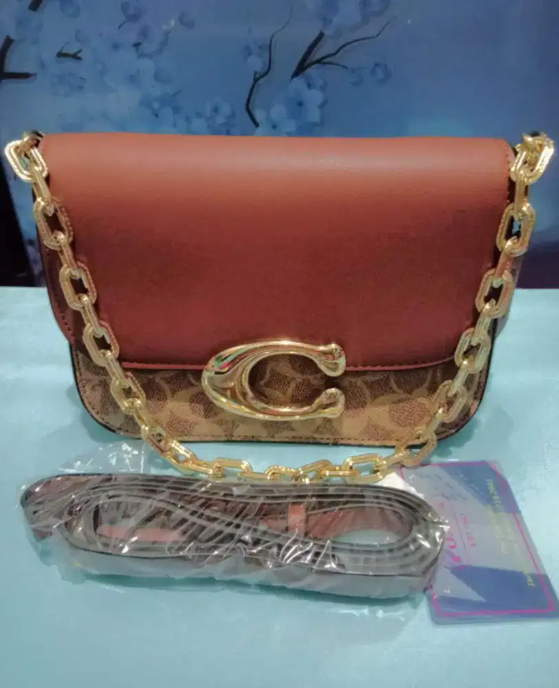 Di jual tas wanita merek coach