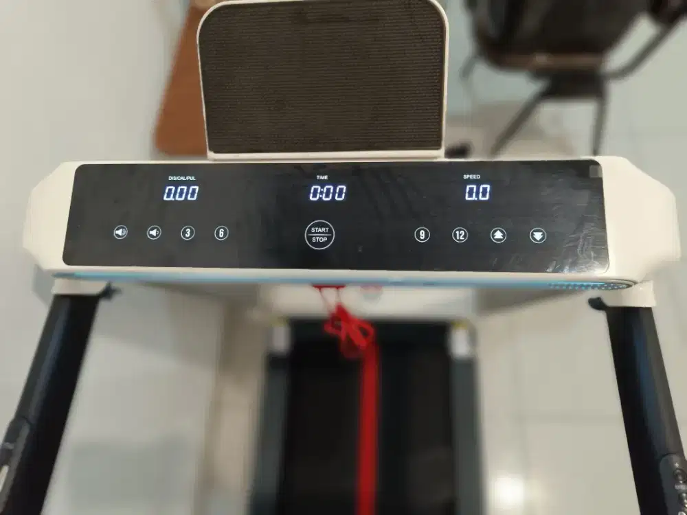 Dijual murah Treadmill Zenius Pro White Hanya Rp 5,5 juta