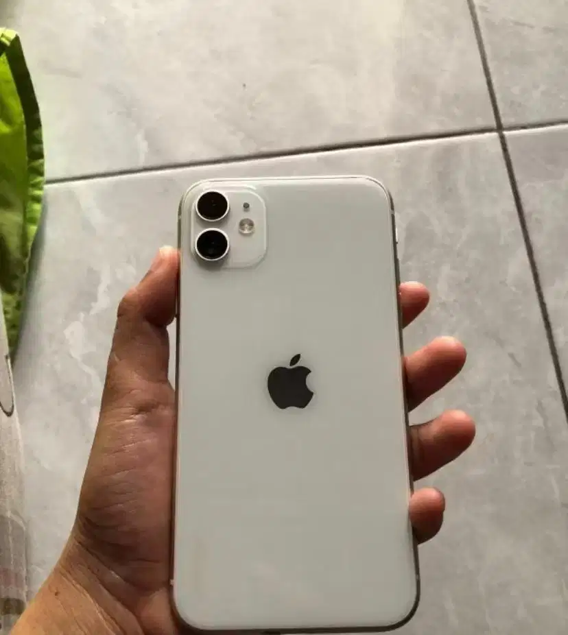 IPHONE 11 EX IBOX RAM 64 JUAL APA ADA'A,BU