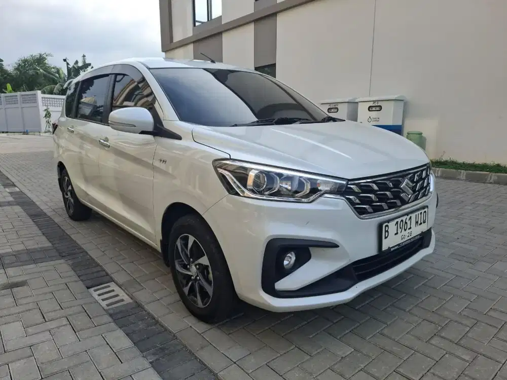 Suzuki ertiga gx hybrid at 2023