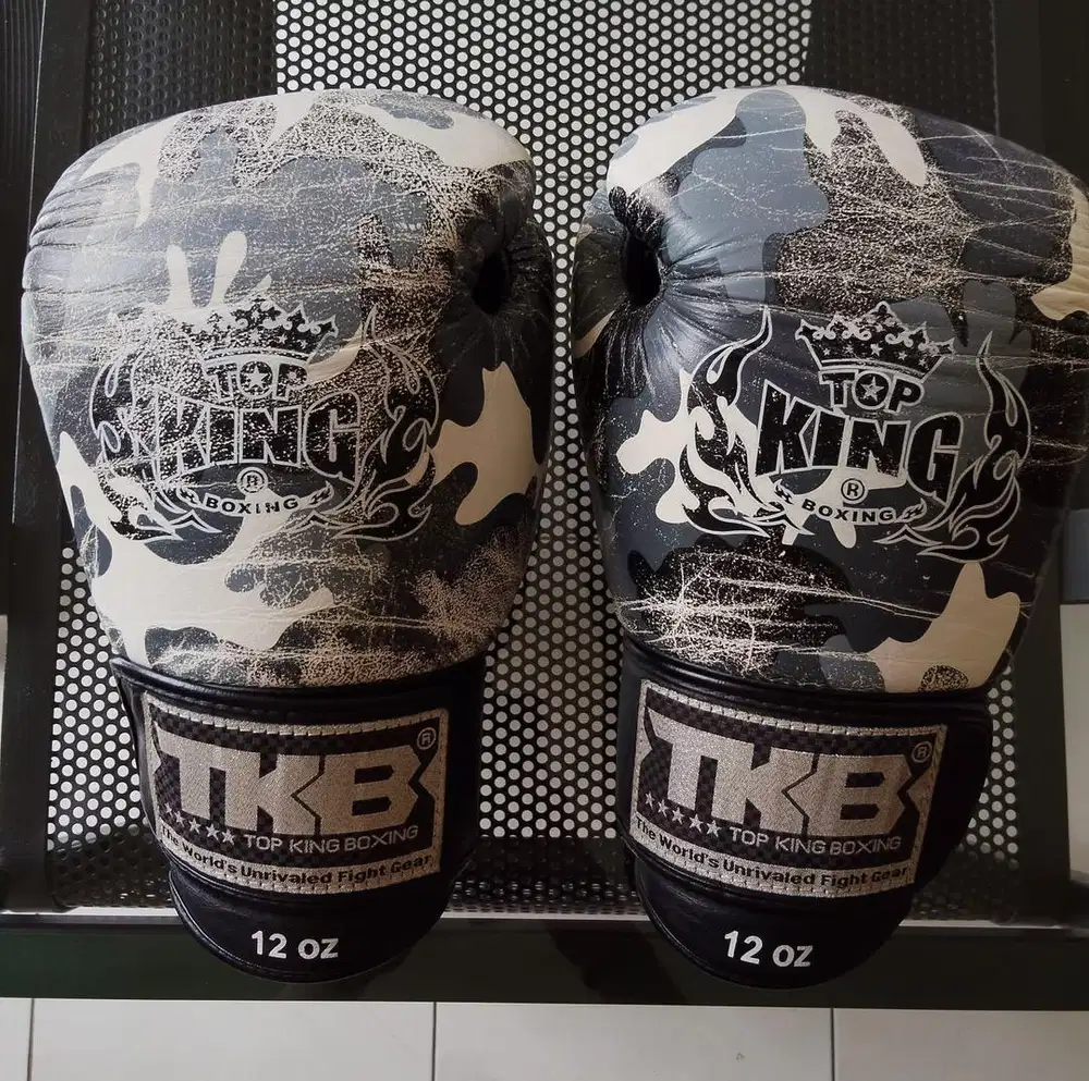 (Preloved) - Sarung Tangan/Glove MuayThai - (12oz)