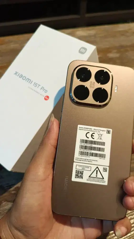 .Xiaomi 15t pro 12/512gb