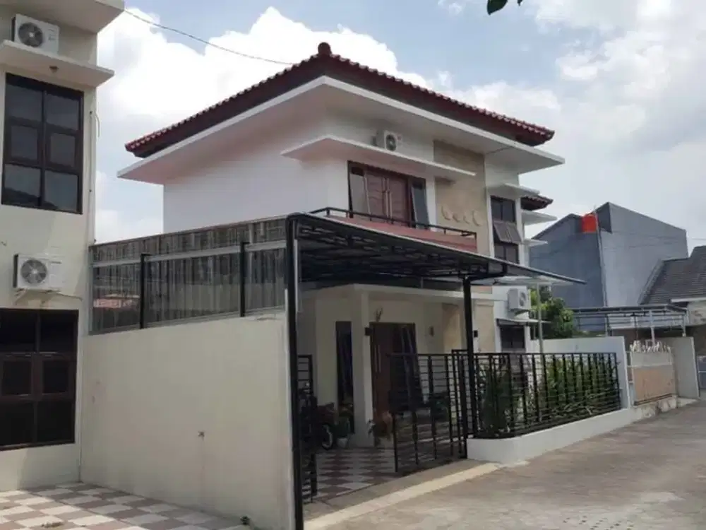 Rumah di jual Dekat kampus uii Jogja, Bisa Jadi Homestay Luas 200m2