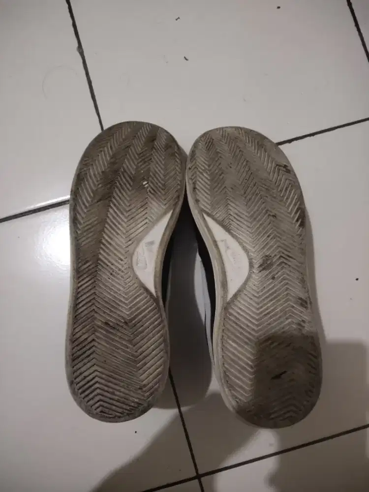 NIKE COURT BLACK DAN WHITE