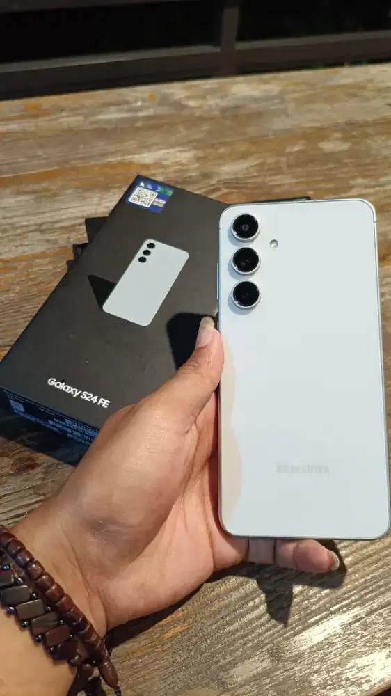 Samsung s24 fe 8/256 gb