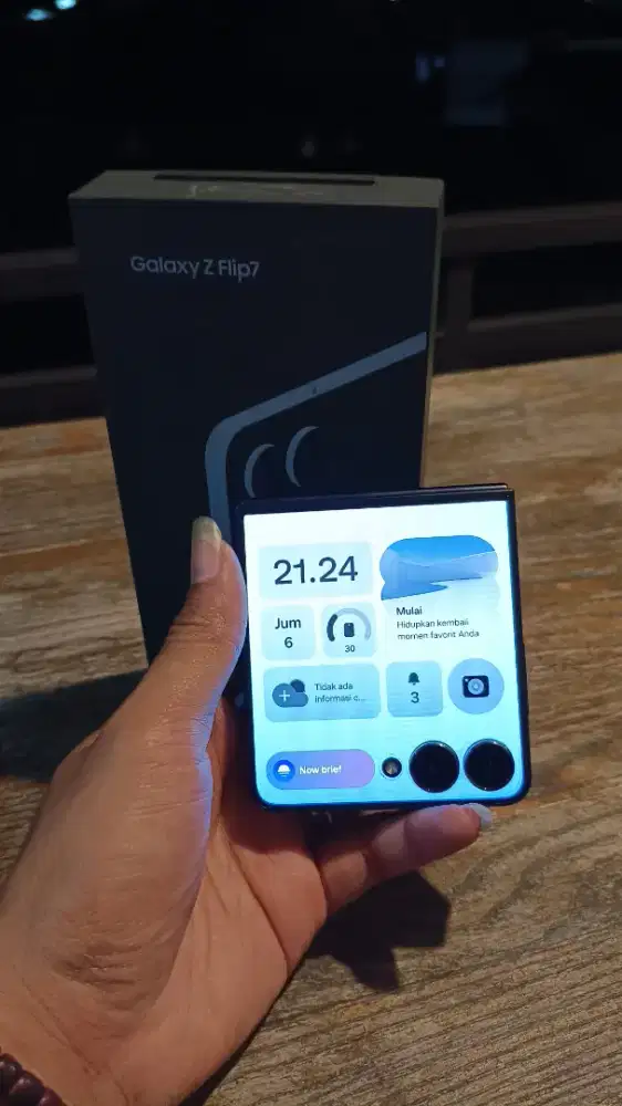 Galaxy z flip7 12/256