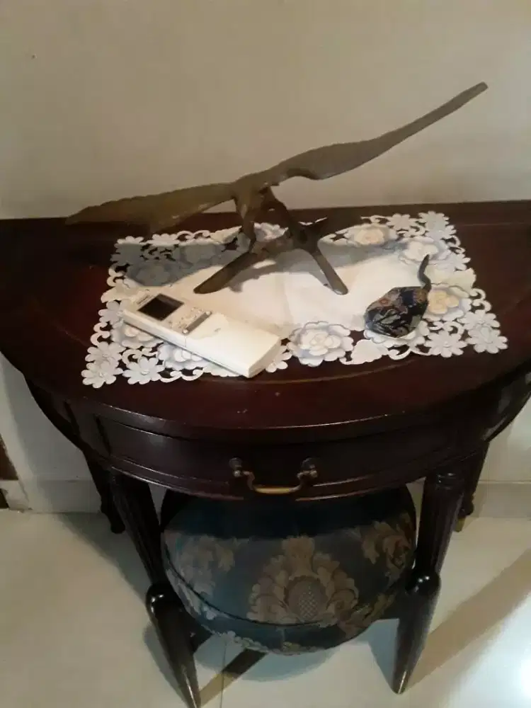 Meja Konsol Kecil Satu laci