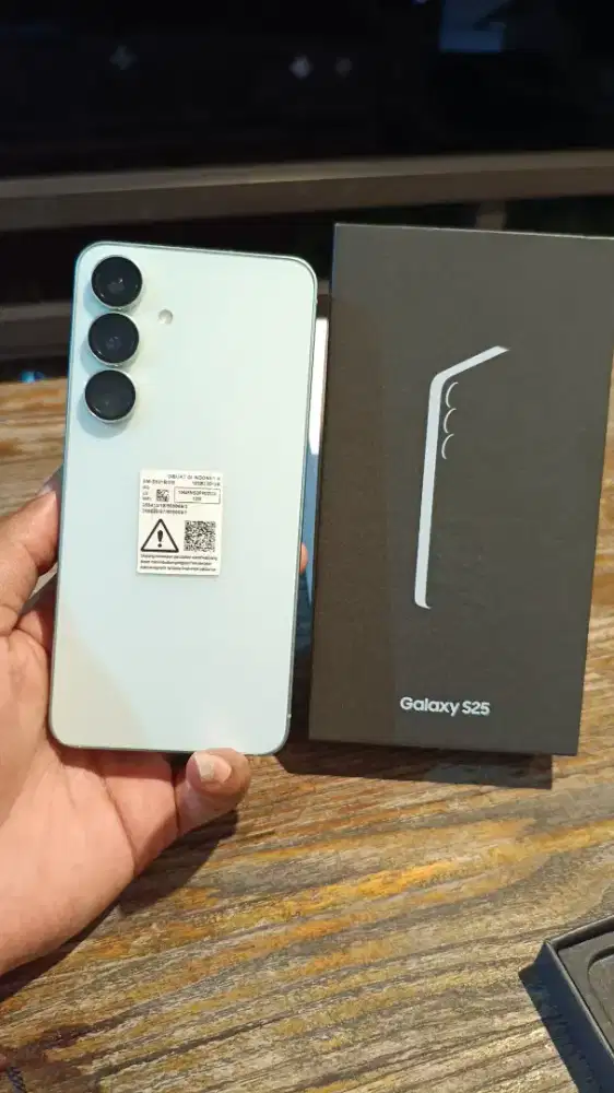 .Samsung Galaxy s25 basic 12/256gb