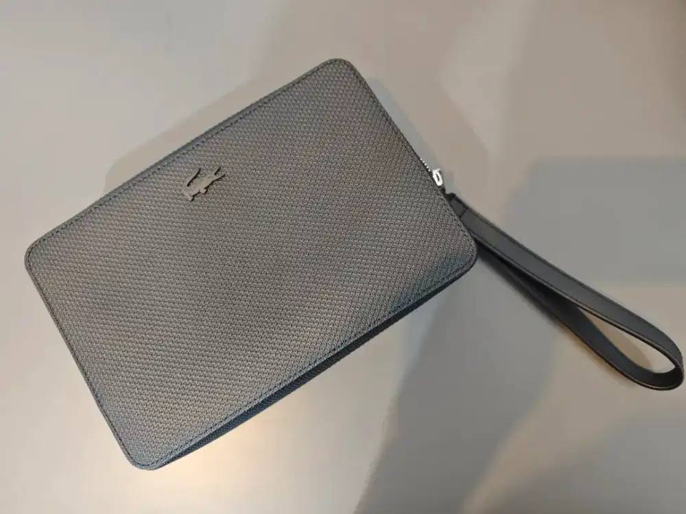 TAS LACOSTE Chantaco Piqué Leather Zipped Pouch