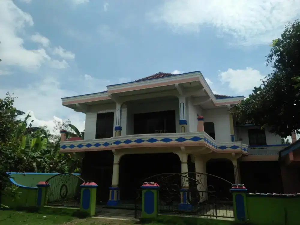 Rumah 2 lantai siap jual