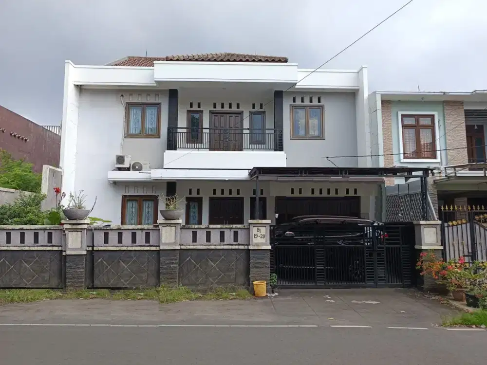 Bagus,Megah  LB: 350m2,  DUREN SAWIT, JAKARTA TIMUR