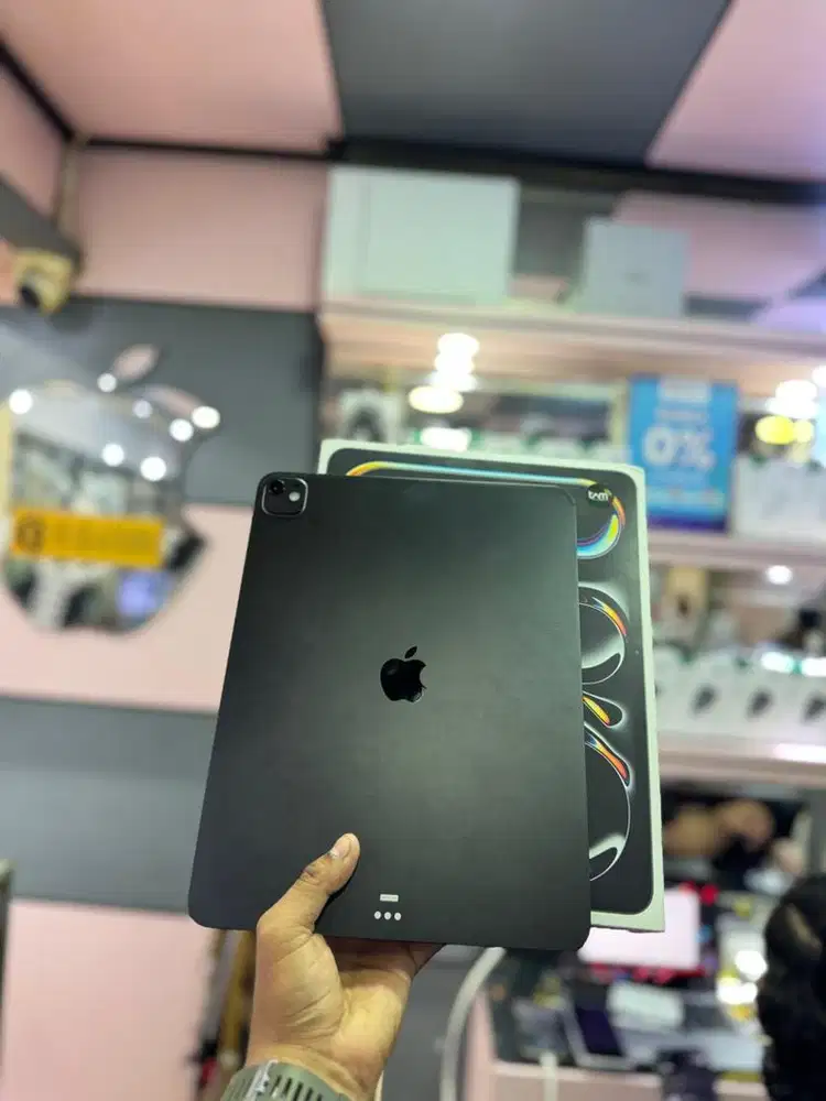 Ipad Pro M5 13inch 256Gb Ibox wifi only 1 Bulan Pakai Superlikenew